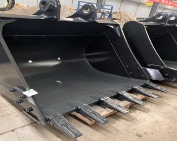 Heavy-Duty 80-Ton Hydraulic Excavator with Advanced Design Heavy-Duty 80-Ton Hydraulic Excavator with Advanced Design